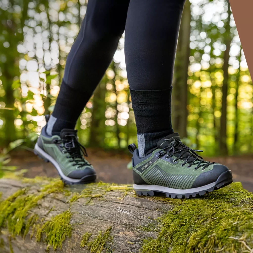 Bennon PEAK green low-cut trekking shoes