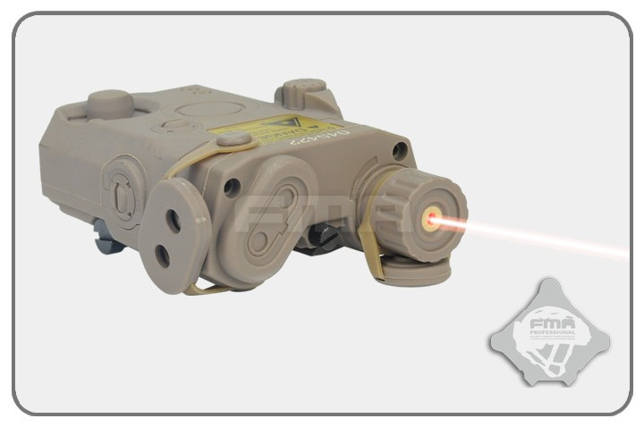 FMA Box na baterii AN/PEQ15 + červený laser, pískový