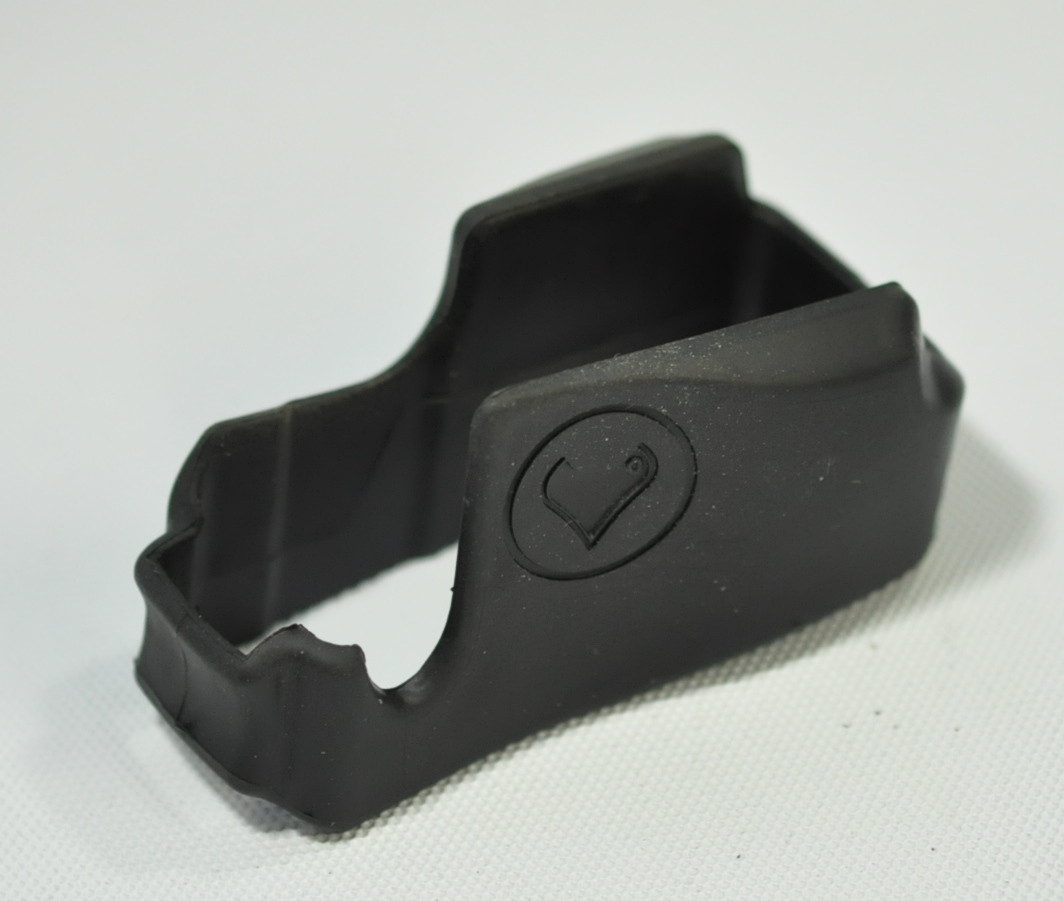 FMA gumový návlek MAGWELL M4 / AR15 - Černá