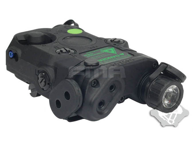 Levně FMA AN/PEQ15 Upgrade Version - bílá LED svítilna + zelený laser s IR krytkami + IR přísvit, černý